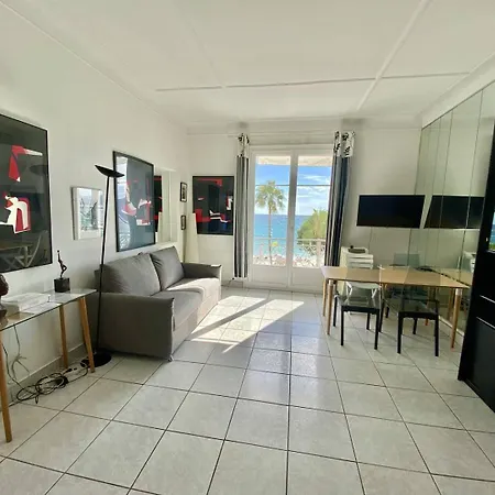 207 - La Croisette- 1ere Ligne Face Avec Balcon Cannes
